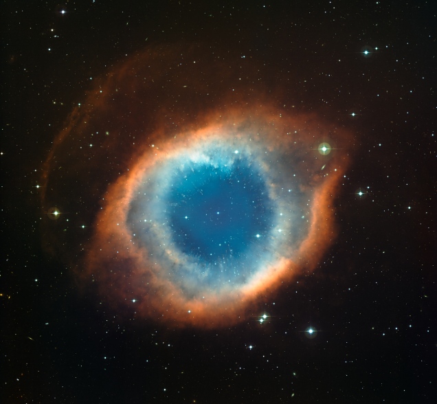 Helix nebula. Fuente: cortesía de la ESA/VLT http://www.eso.org/public/archives/images/publicationjpg/eso0907a.jpg